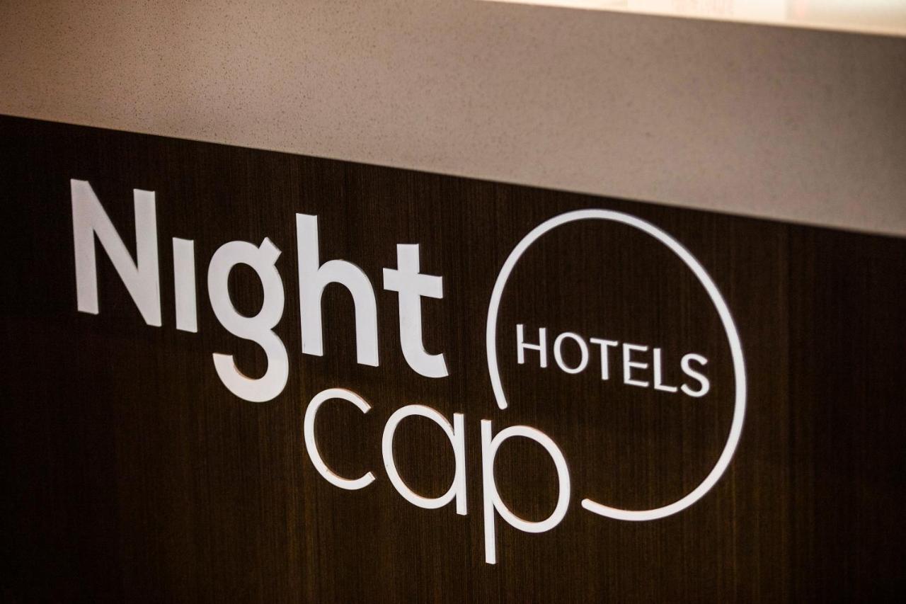Nightcap At Ashley Hotel Braybrook Экстерьер фото